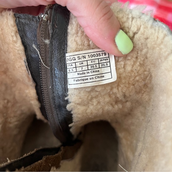 UGG Lined Sherpa Leather Boots - Picture 10 of 12